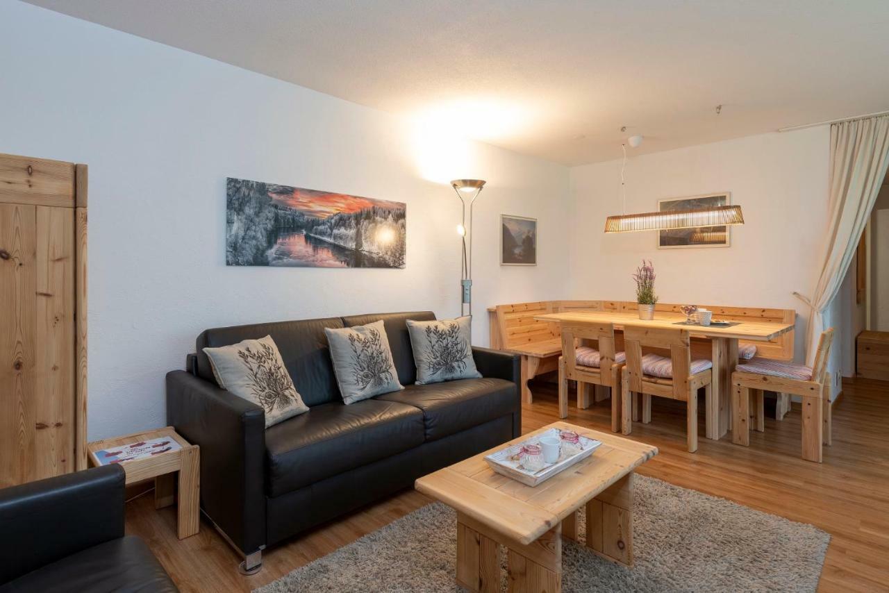 Zuhause In Den Alpen Ihre Ferienwohnung Mit Hallenbad Und Sauna Lenzerheide Exterior photo